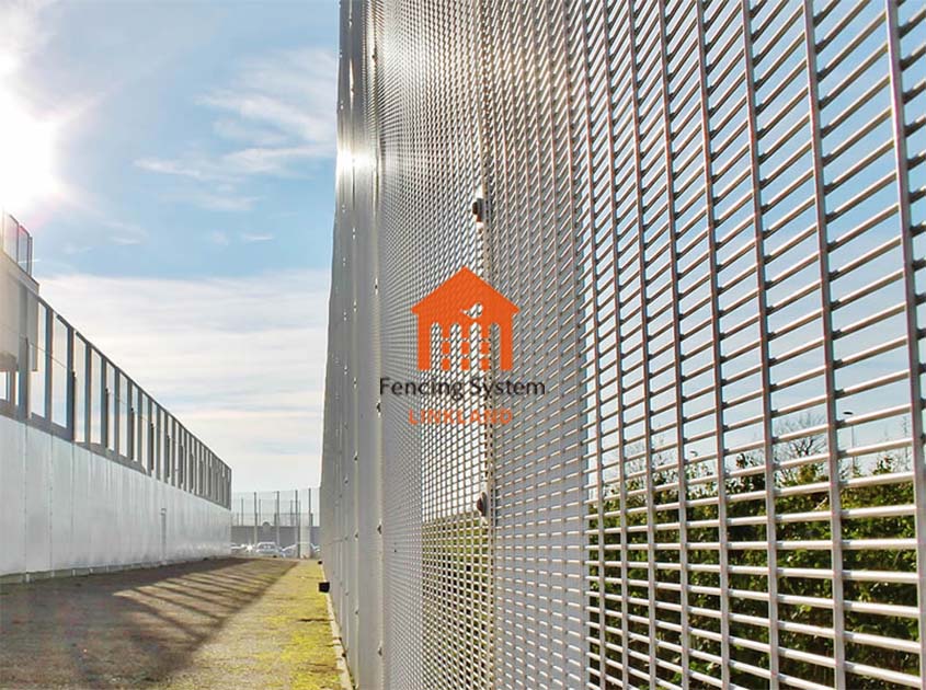 Design Considerations for Electric Fencing in Fence for prison Facilities