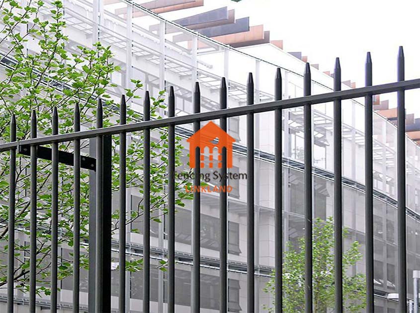 Beauty and Function: The Benefits of Wrought Iron Fence