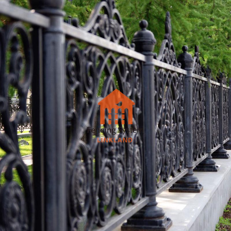 The Difference between Wrought Iron Fence and Cast Iron Fences